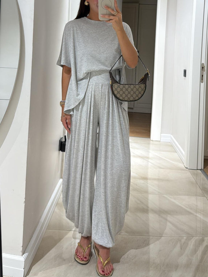 Women's Casual Top with Relaxed Fit and Wide-Leg Trousers