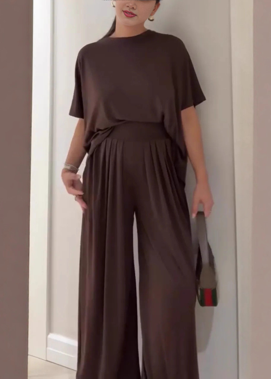 Women's Casual Top with Relaxed Fit and Wide-Leg Trousers