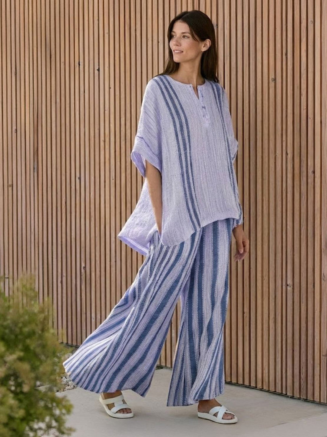 Women's Striped Two-Piece Set with Wide-Leg Trousers and Tee