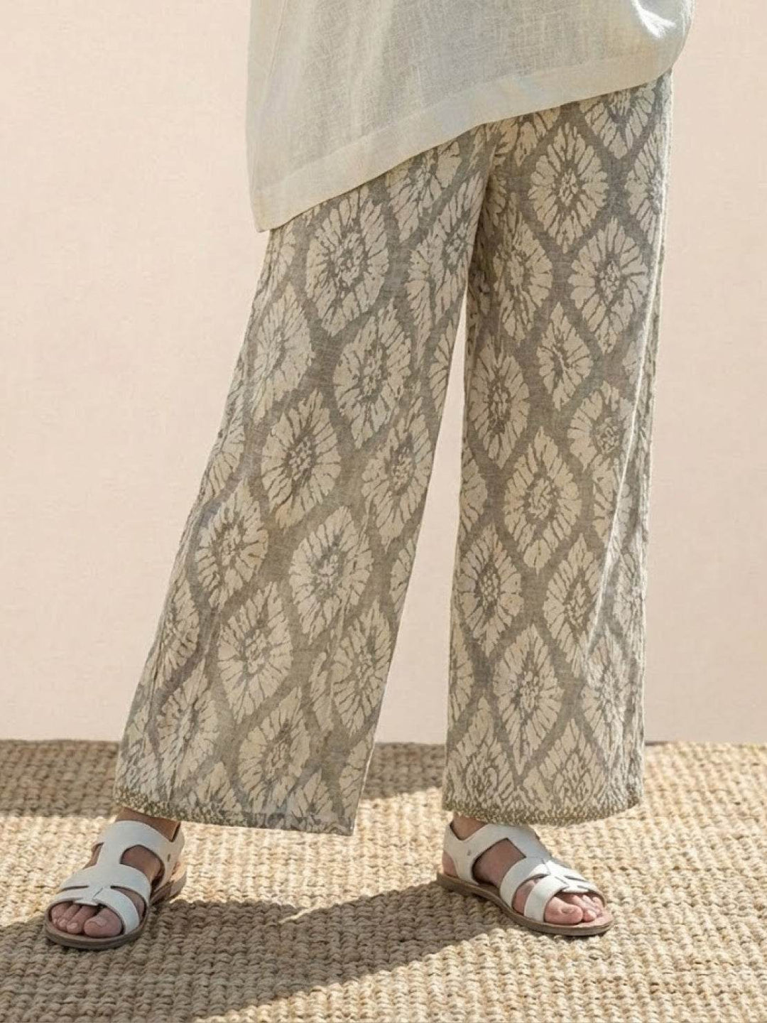 Women's Striped Two-Piece Set with Wide-Leg Trousers and Tee